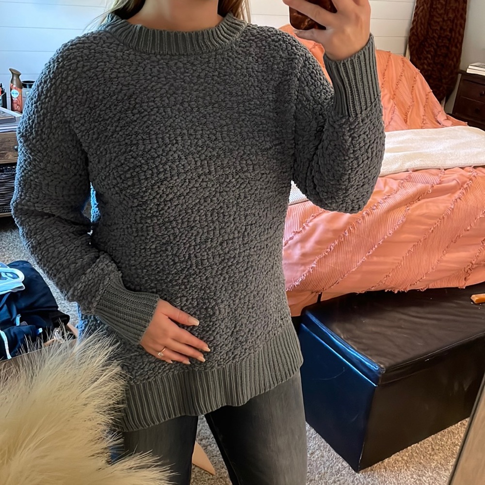 Dusty blue knitted sweater